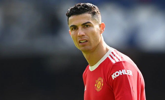 Cristiano Ronaldo Apologises For Smashing Fan's Phone In Anger