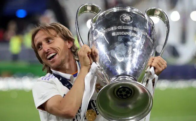 Luka Modric Extends His  Real Madrid Contract