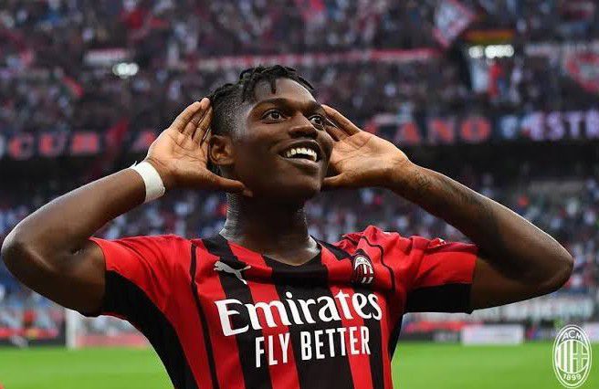 Chelsea Hold Talks With AC Milan Over Rafael Leao