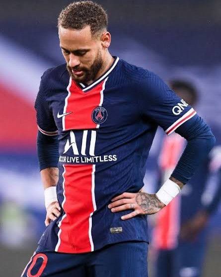 PSG Condemns Fans Who Chanted ‘Neymar Get Lost’ Outside The Brazilian Star’s Home (Video)