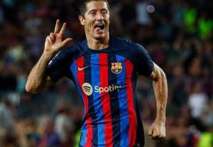 Robert Lewandowski Commits to Barcelona Despite Speculation Over Future