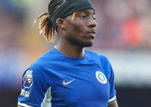 Chelsea's Noni Madueke Faces Lengthy Layoff with Hamstring Injury