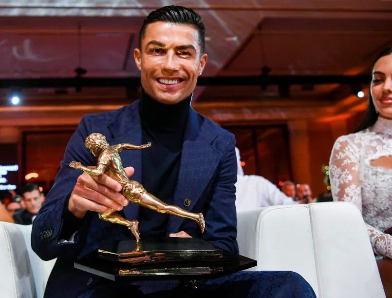 Cristiano Ronaldo criticize FIFA award 